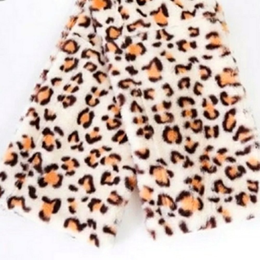 Leopard Print Faux Fur Scarf